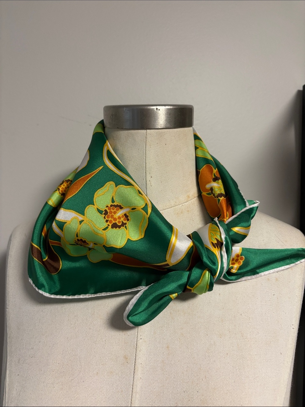 Island flowers vintage floral scarf green.